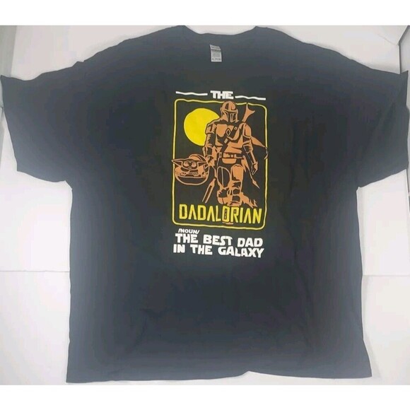 Gildan Dadalorian The Best Dad In The Galaxy Graphic T-Shirt - Picture 1 of 7
